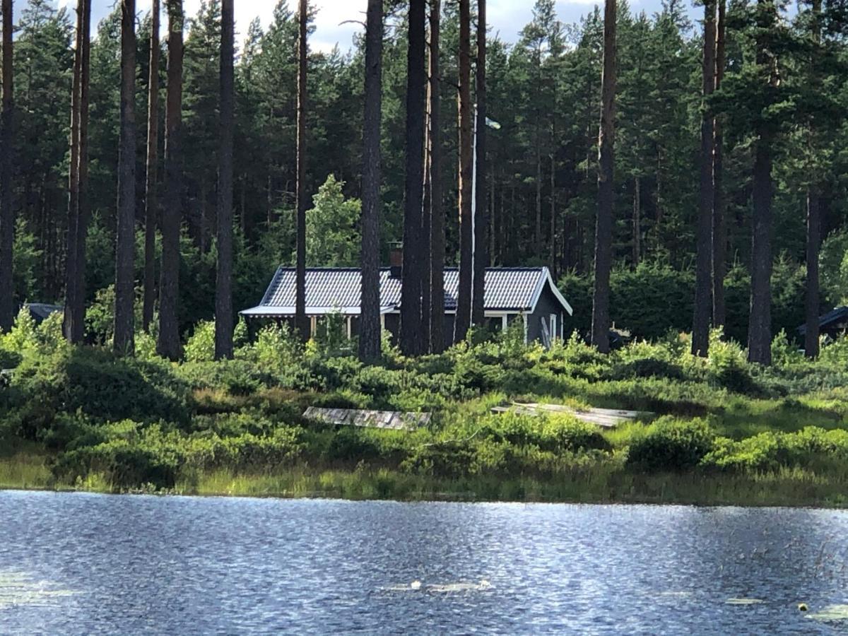 Modern Lakeside Cottage & Boat Near Isaberg Kavsjo エクステリア 写真