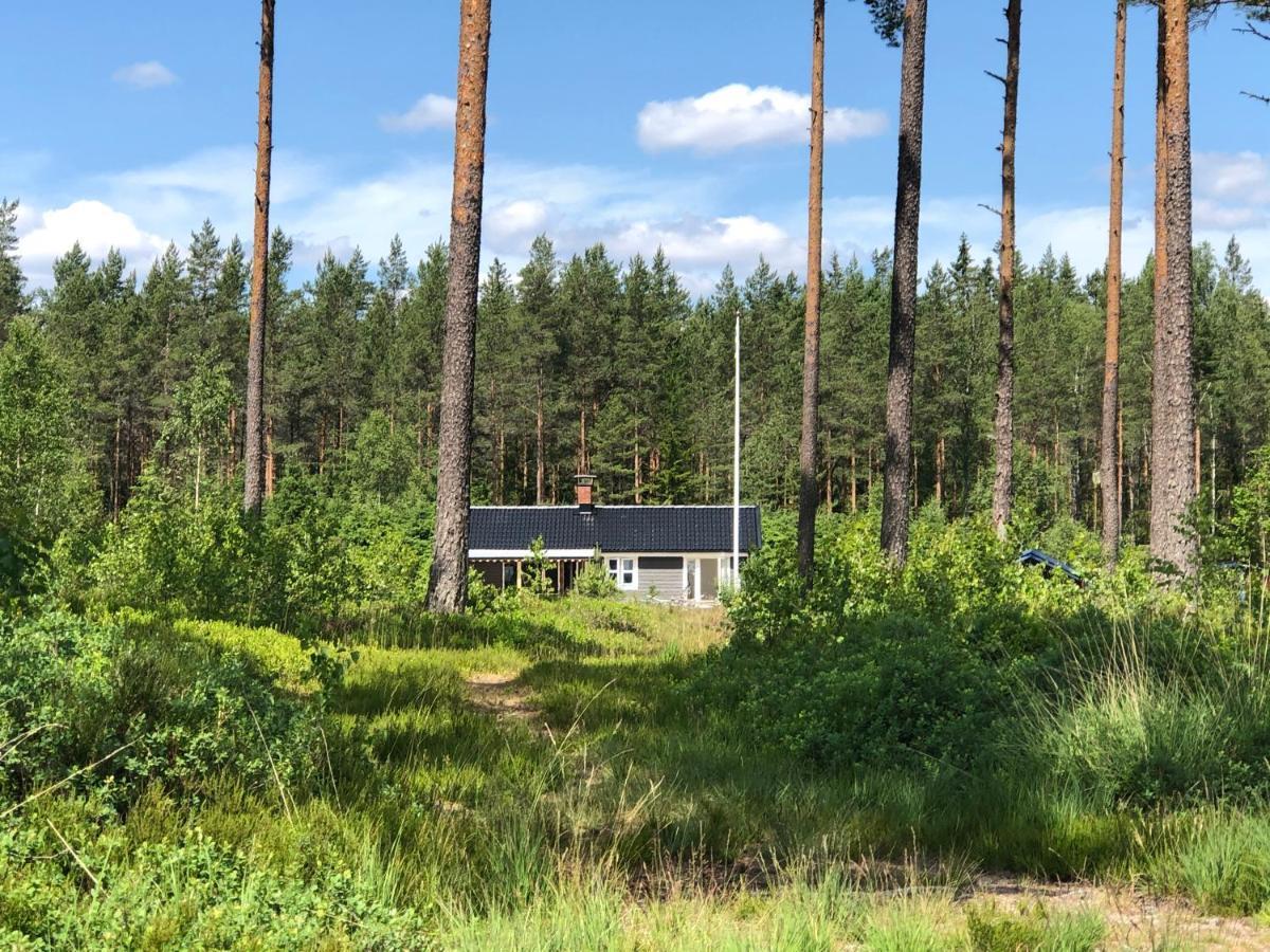 Modern Lakeside Cottage & Boat Near Isaberg Kavsjo エクステリア 写真